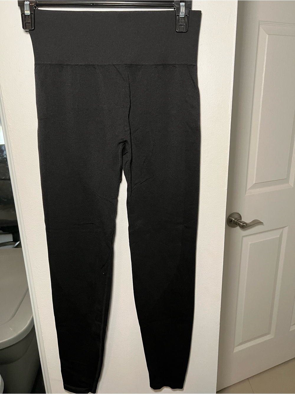 PINK Victoria's Secret Black Seamless Leggings Small